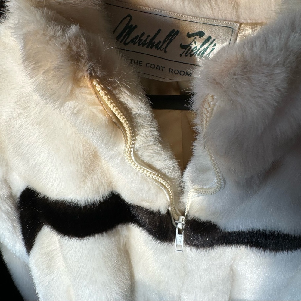 Vintage (1978) White Faux Fur Coat with Black Stripe Detail - Picture 10 of 16